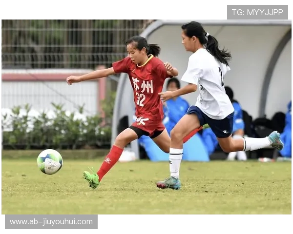 以足球金刚练习为核心打造青少年全面体能与竞技素养提升方案